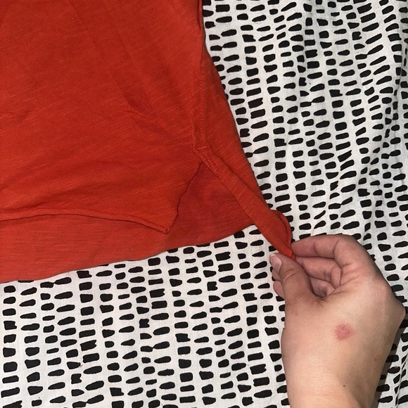 We The Free Shirt Cropped Rolled Edges Boho Orange Relaxed Casual Top Medium - Picture 3 of 9